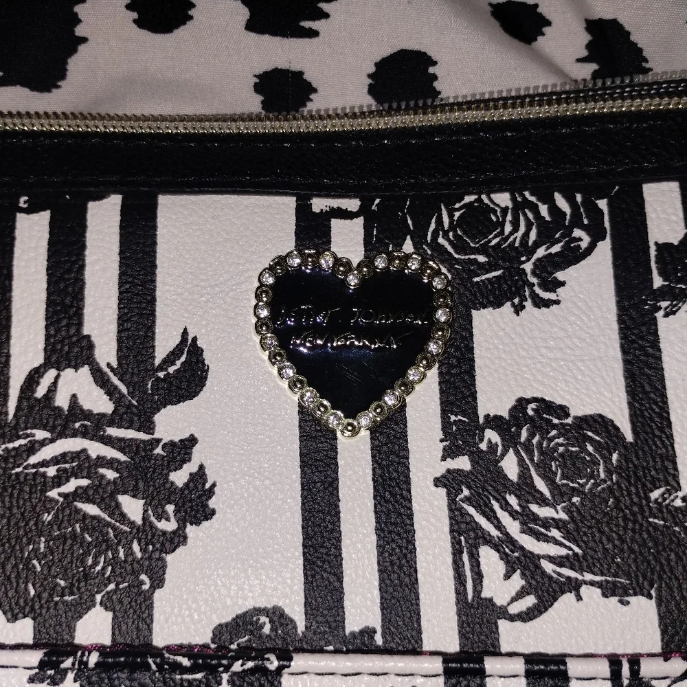 Betsey Black and White Floral Handbag - Picture 2 of 7